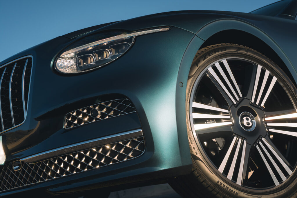 BY631 27 Flying Spur Azure Dark Teal LHD 6